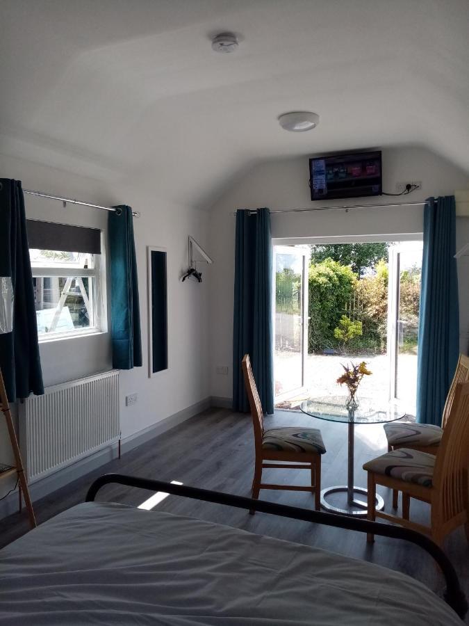 Up On The Hill Apartment Kinawley Екстериор снимка